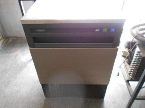 WHIRLPOOL AUTOMATIC ICE MAKER - MODEL AGH 327